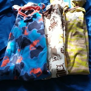 Set of 3 boys onesies size 5